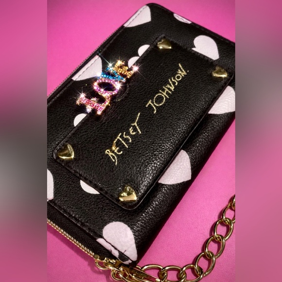 Betsey Johnson Heart Zip-Around Wristlet Wallet - Lightning Bolt Charm - Picture 4 of 7